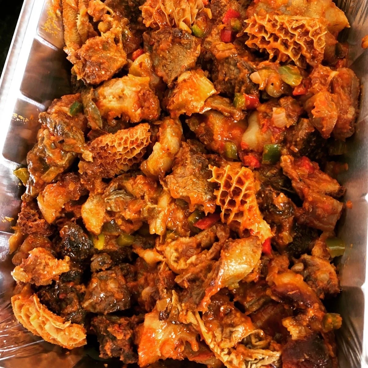 Full Pan of Don't Mind Your Wife Assorted Yɛmuadeɛ (Internal Organs) + Goat